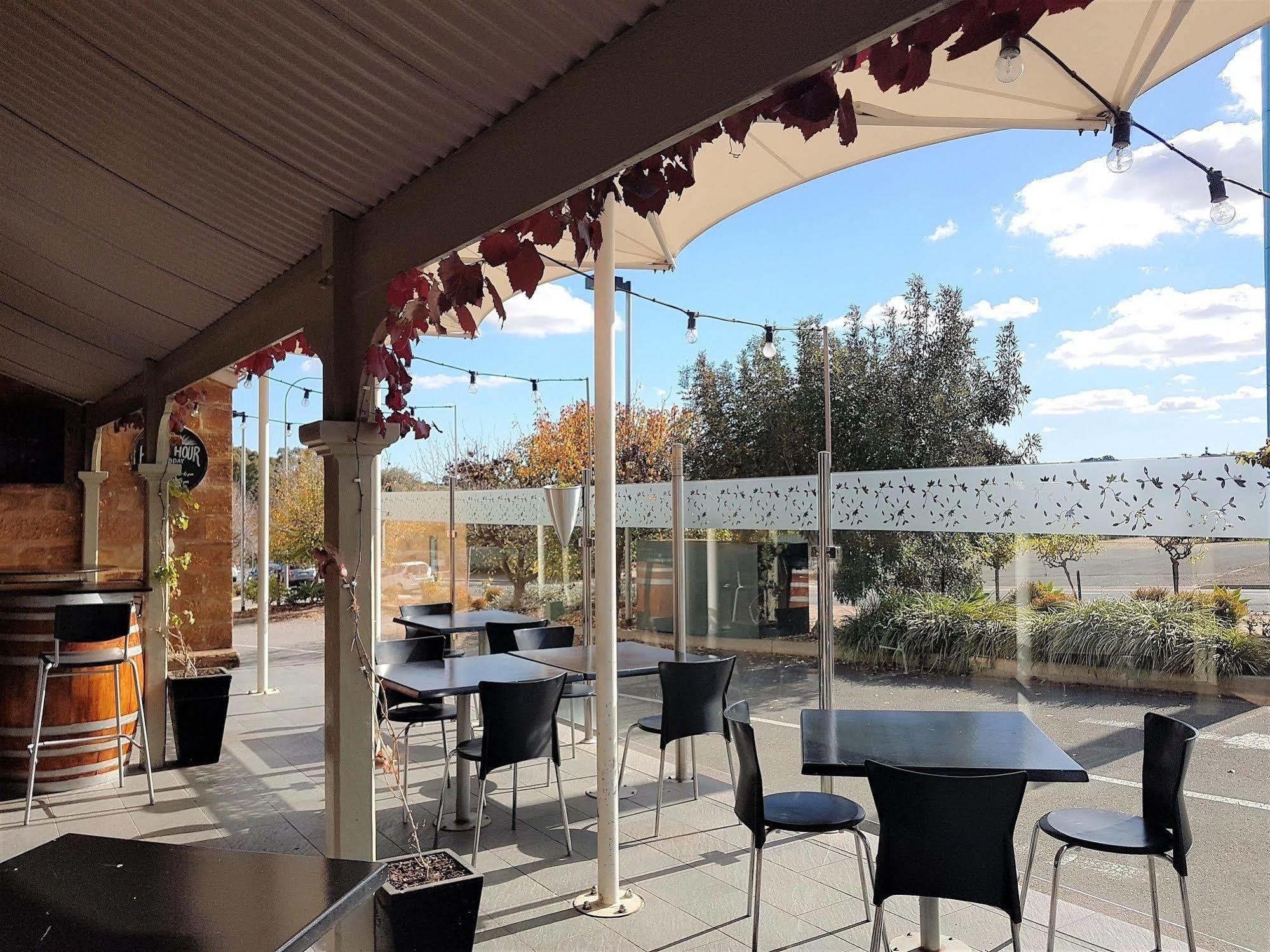 Sfera'S Park Suites & Convention Centre アデレード エクステリア 写真