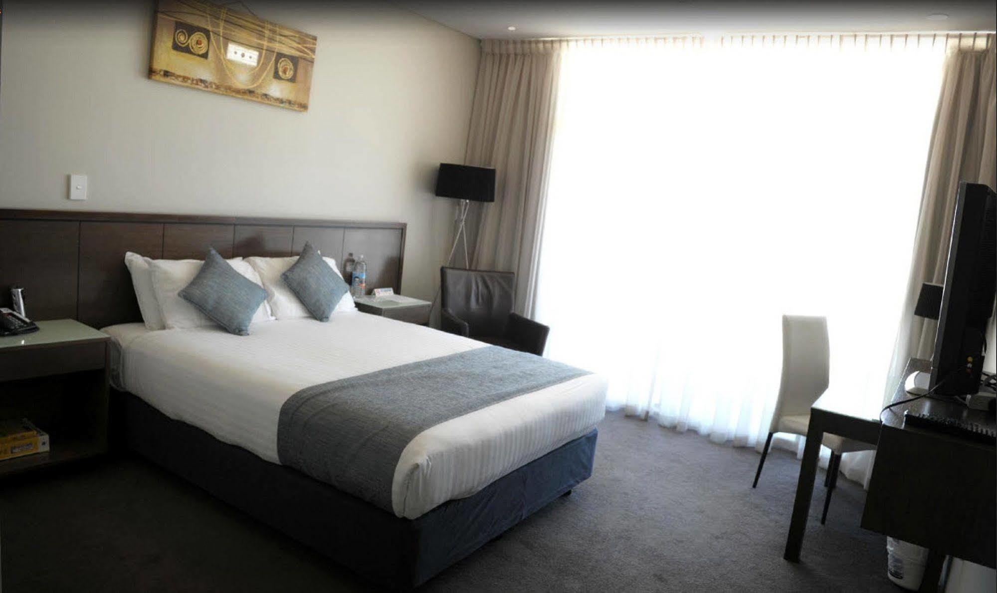 Sfera'S Park Suites & Convention Centre アデレード エクステリア 写真